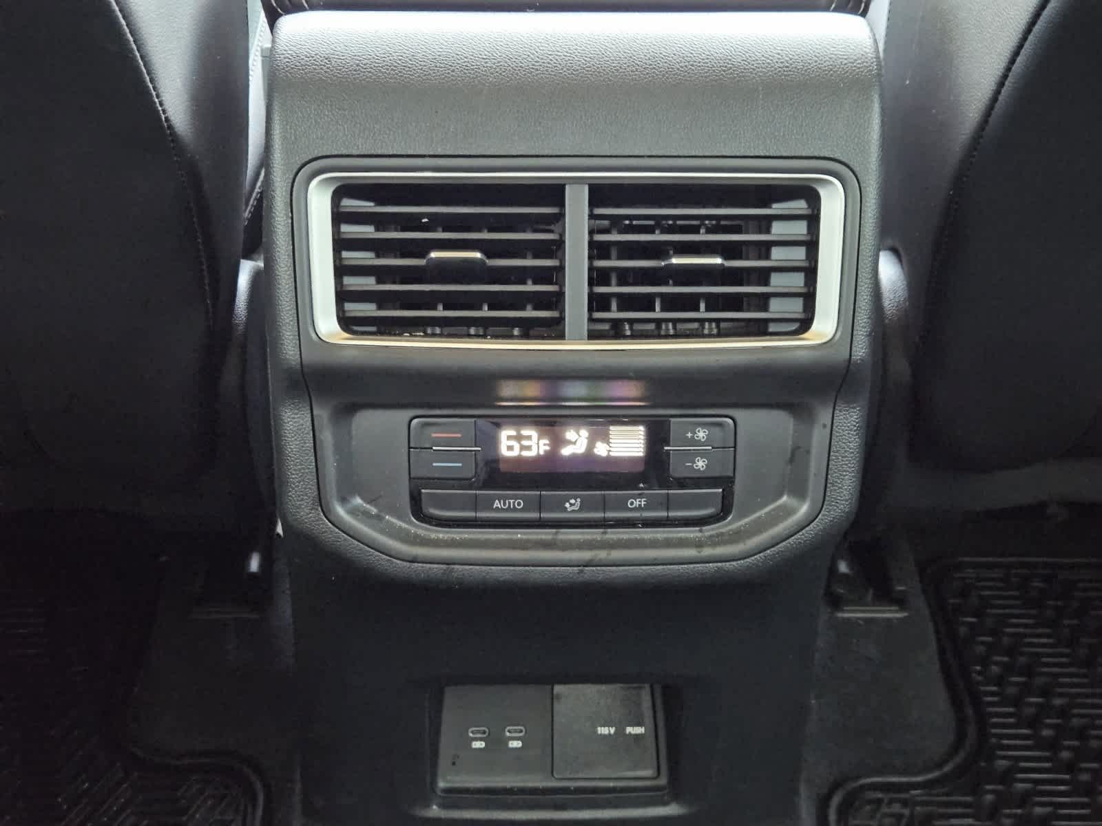 Used 2024 Volkswagen Atlas SE w/ Black Wheel Package FWD image 29