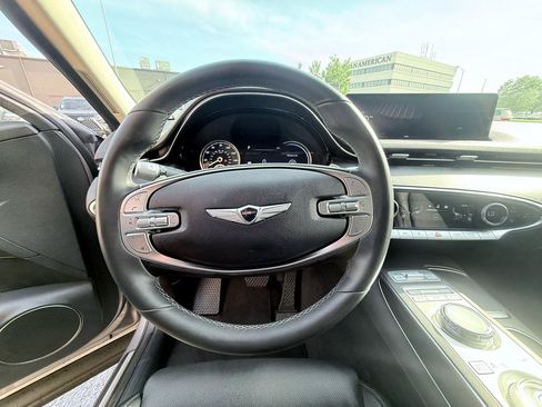 Used 2025 Genesis GV70 2.5T AWD/4WD image 14