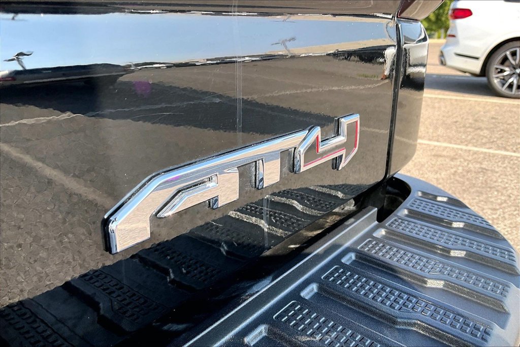 Used 2022 GMC Sierra 1500 AT4 w/ AT4 Premium Package AWD/4WD image 34