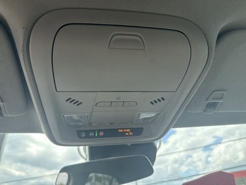 Used 2021 Cadillac XT4 Premium Luxury image 26