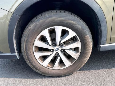 Used 2021 Subaru Outback Premium AWD/4WD image 32