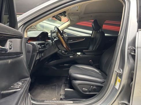 Used 2022 Lincoln Nautilus Reserve image 4