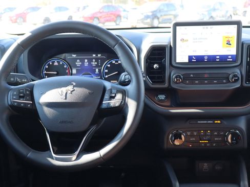 Used 2024 Ford Bronco Sport Outer Banks image 13