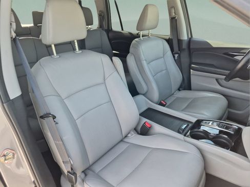 Used 2017 Honda Pilot Touring image 21