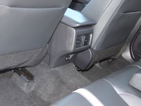 Used 2026 Toyota Camry Hybrid FWD image 32