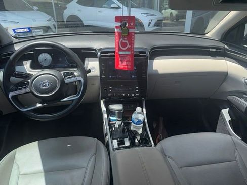 Used 2022 Hyundai Tucson SEL w/ Convenience + Premium Package FWD image 4
