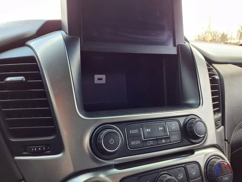 Used 2019 Chevrolet Tahoe LS image 13