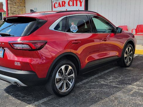 Used 2024 Ford Escape Platinum w/ Premium Technology Package image 29