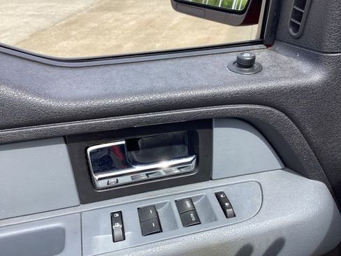 Used 2012 Ford F150 XLT AWD/4WD image 22