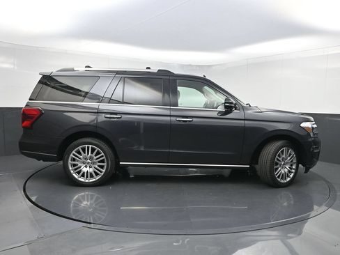 Used 2024 Ford Expedition Limited AWD/4WD image 46