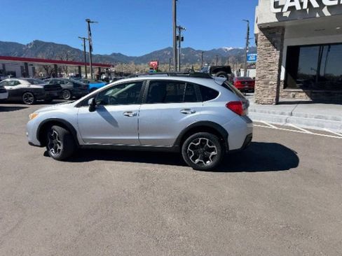 Used 2015 Subaru Crosstrek 2.0i Limited AWD/4WD image 9