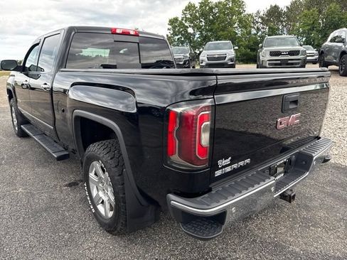 Used 2017 GMC Sierra 1500 SLT w/ SLT Preferred Package AWD/4WD image 8