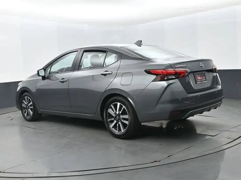 Used 2025 Nissan Versa SV FWD image 9