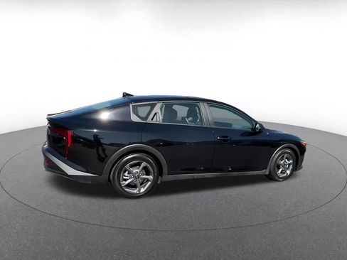 Used 2025 Kia K4 FWD image 12