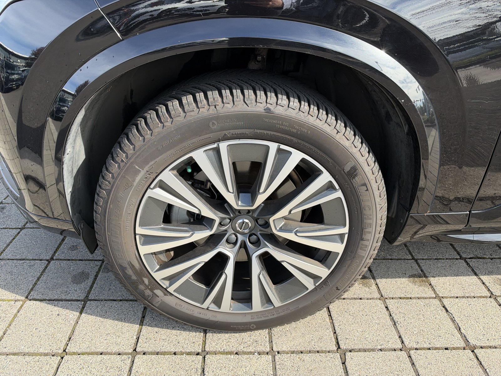 Used 2020 Volvo XC90 T5 Momentum w/ Protection Package Premier AWD/4WD image 10