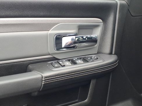 Used 2018 RAM 2500 Power Wagon w/ Leather & Luxury Group image 4