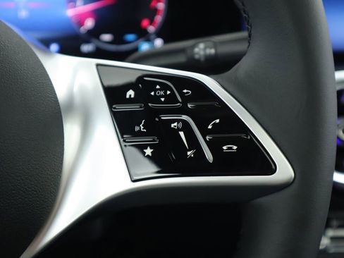 New 2026 Mercedes-Benz GLB 250 image 13