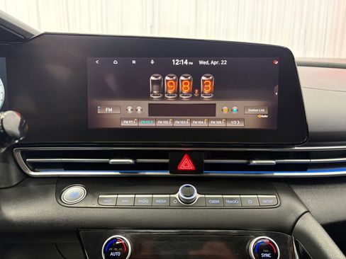 Used 2023 Hyundai Elantra Limited FWD image 29
