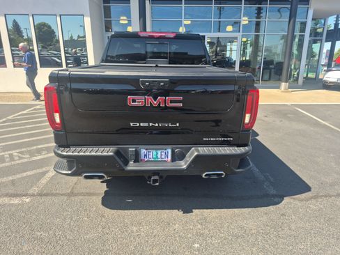 Used 2024 GMC Sierra 1500 Denali w/ Technology Package AWD/4WD image 9