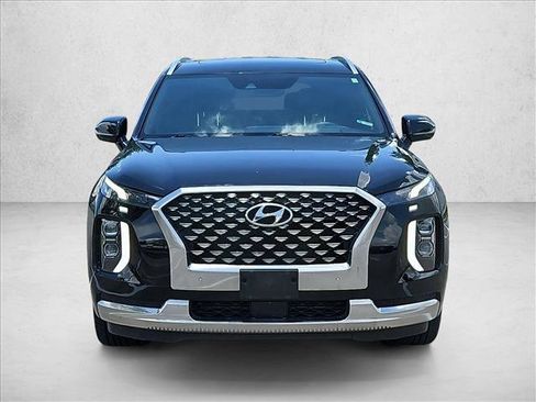 Used 2022 Hyundai Palisade Calligraphy FWD image 2