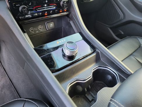 Certified 2024 Jeep Grand Cherokee L Limited RWD image 22