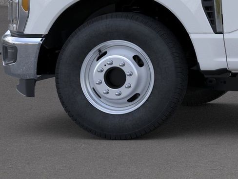 New 2026 Ford F350 XL w/ XL Chrome Package RWD image 29