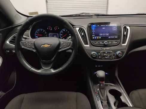 Used 2021 Chevrolet Malibu RS FWD image 22