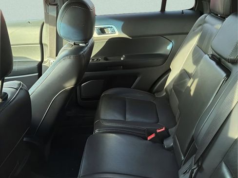 Used 2013 Ford Explorer Sport w/ Class III Trailer Tow Pkg image 22