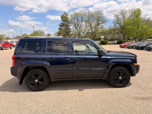 Used 2016 Jeep Patriot High Altitude AWD/4WD image 7