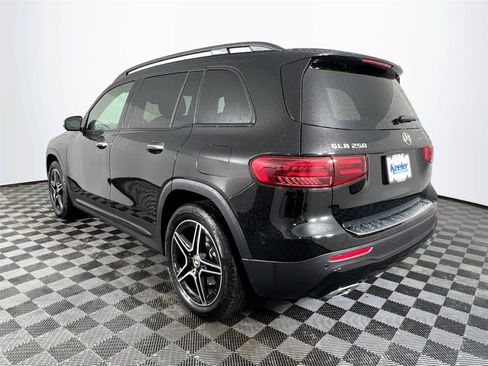 Certified 2026 Mercedes-Benz GLB 250 4MATIC image 4