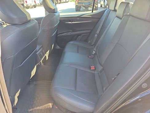 Used 2025 Toyota Camry XLE w/ Premium Package AWD/4WD image 24