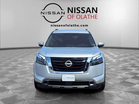 Certified 2025 Nissan Pathfinder SV AWD/4WD image 32