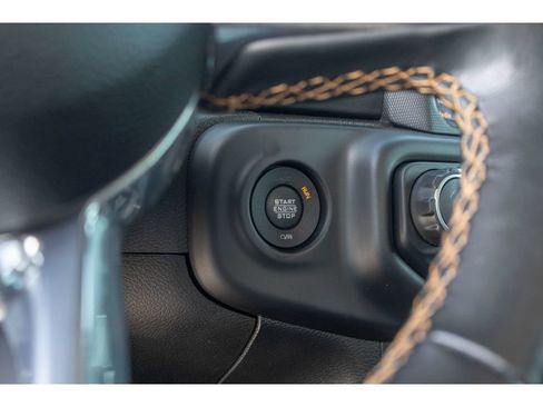 Used 2021 Jeep Gladiator Overland AWD/4WD image 27