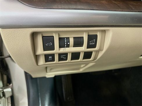 Used 2015 Subaru Outback 2.5i Limited image 10
