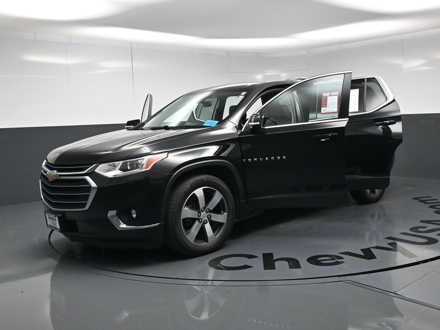 Used 2019 Chevrolet Traverse LT w/ LT Premium Package AWD/4WD image 13