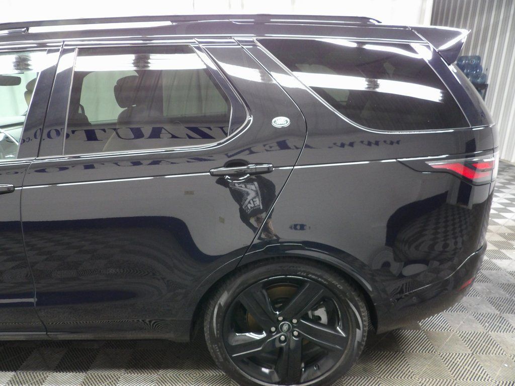 Used 2024 Land Rover Discovery Dynamic SE AWD/4WD image 34