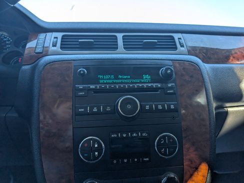 Used 2008 Chevrolet Avalanche LT w/ LT Preferred Equipment Group image 16