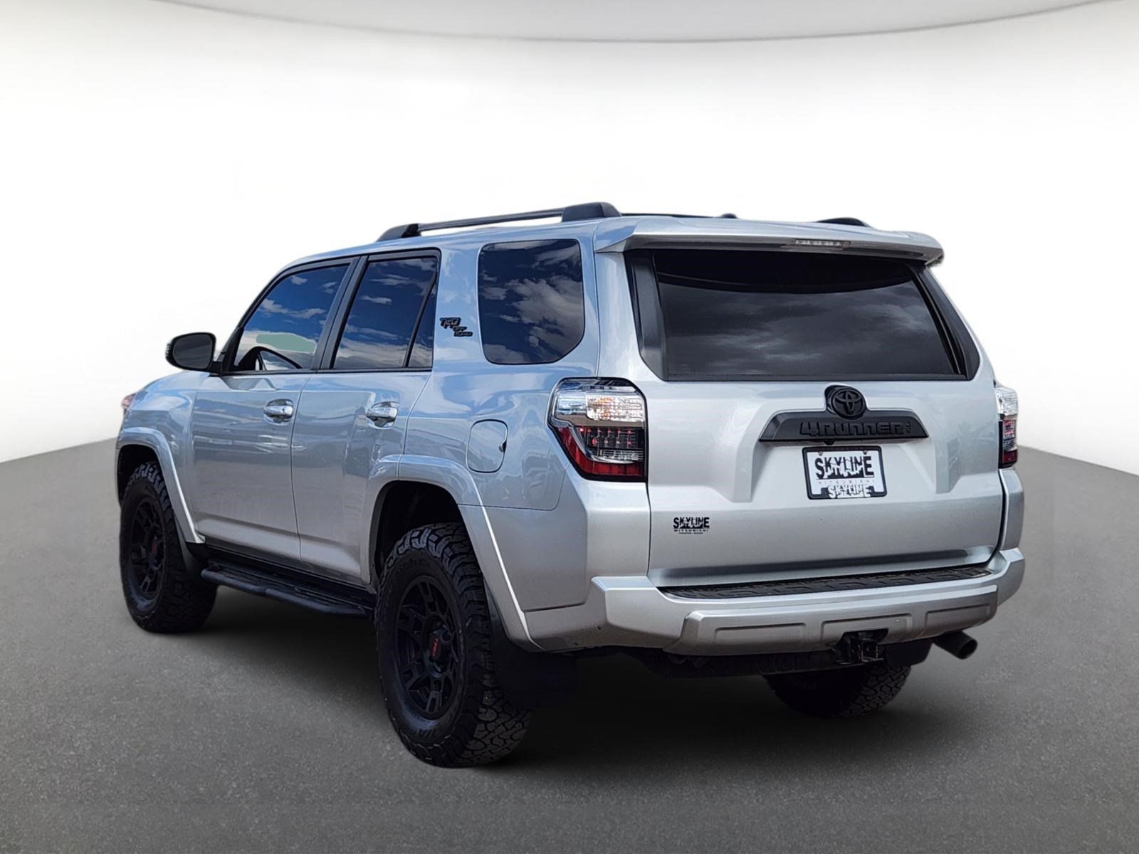 Used 2022 Toyota 4Runner TRD Off-Road Premium AWD/4WD image 4
