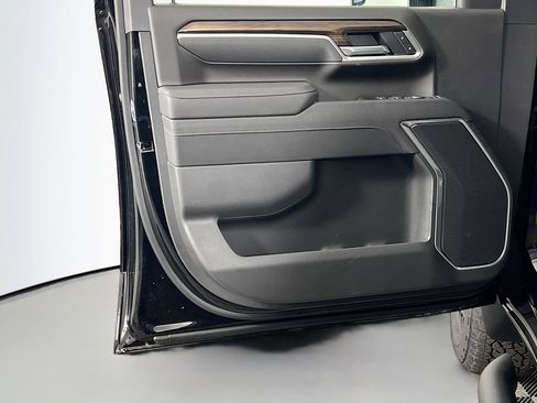 New 2026 Chevrolet Silverado 2500 LT w/ Leather Package AWD/4WD image 18