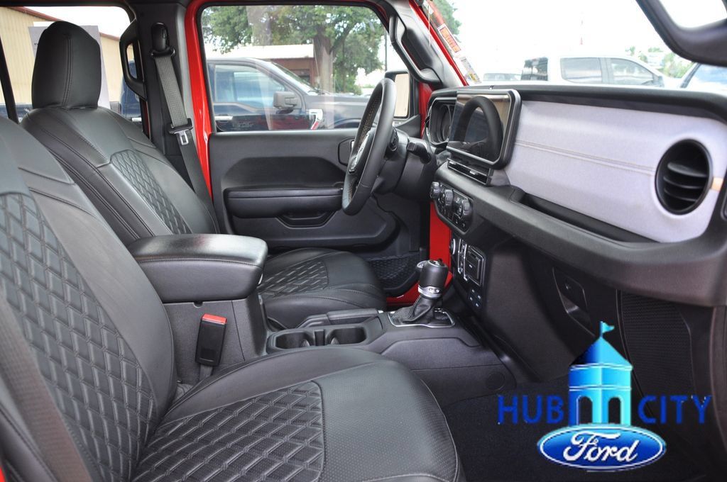 Used 2024 Jeep Wrangler Unlimited Sport AWD/4WD image 16