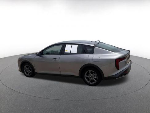 Used 2025 Kia K4 FWD image 10