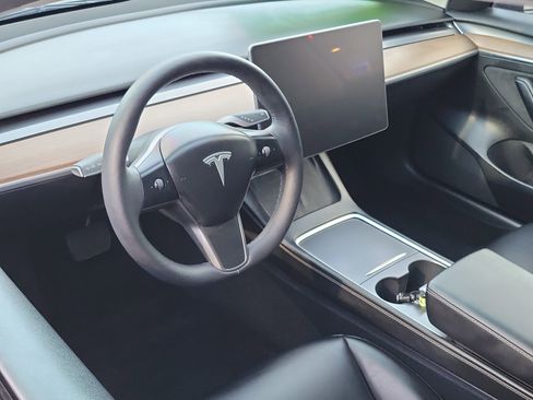 Used 2023 Tesla Model 3 Standard Range image 5