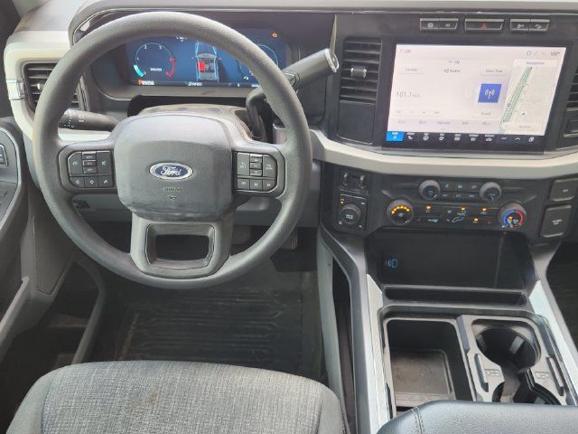 Used 2024 Ford F250 XLT w/ Black Appearance Package AWD/4WD image 27
