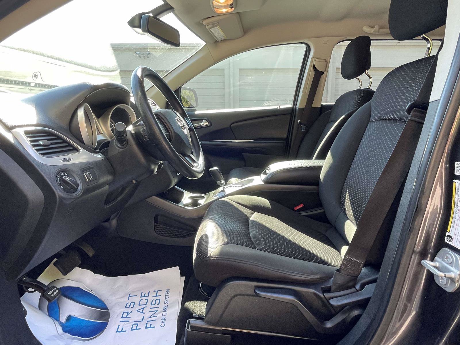 Used 2020 Dodge Journey SE w/ Blacktop Package FWD image 15