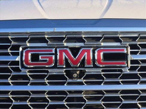 Used 2022 GMC Terrain Denali w/ Denali Premium Package AWD/4WD image 23