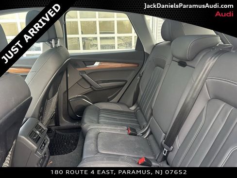 Used 2023 Audi Q5 2.0T Premium w/ Convenience Package image 14