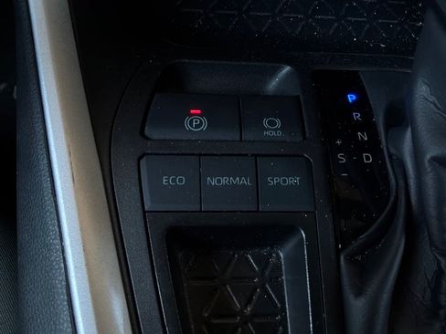 Used 2025 Toyota RAV4 LE FWD image 22