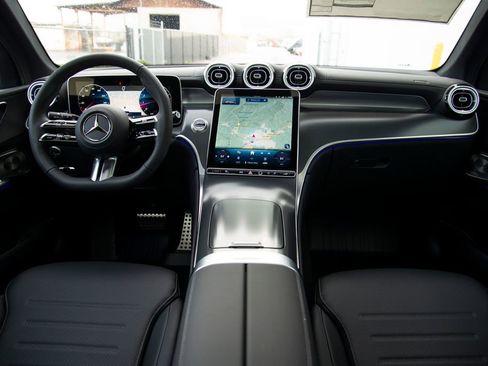New 2026 Mercedes-Benz GLC 300 4MATIC image 16