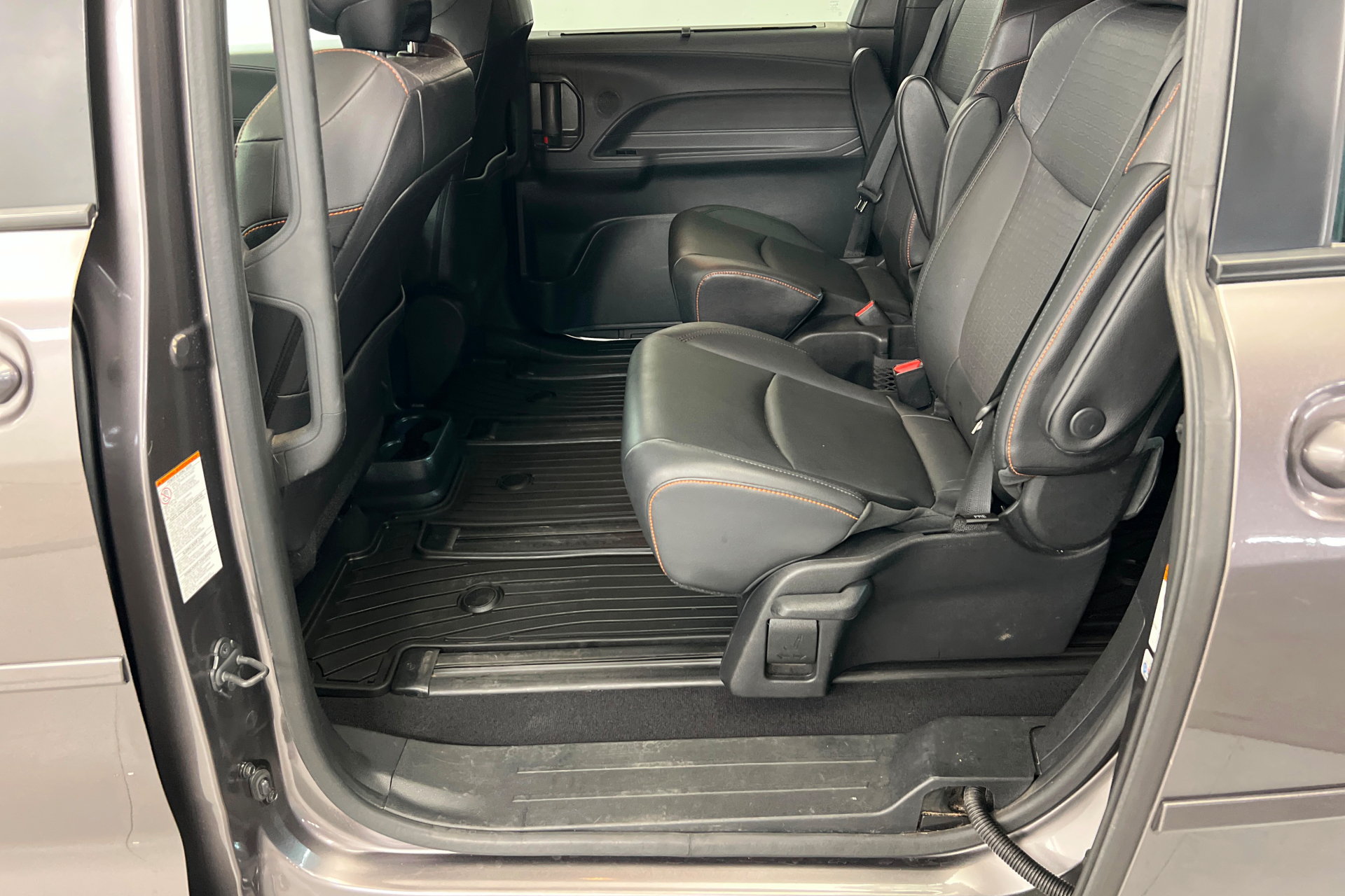 Used 2022 Toyota Sienna XSE w/ XSE Plus Package FWD image 21