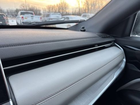 Used 2025 Jeep Compass Limited w/ Sun & Sound Group image 7